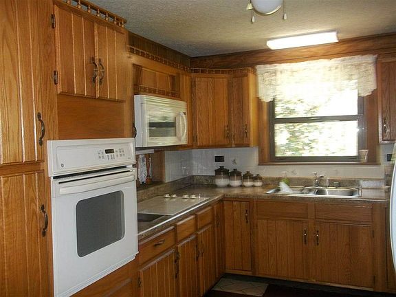 4th image of 456 Isbell Ln