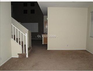 5th image of 957 Park Walk Ave