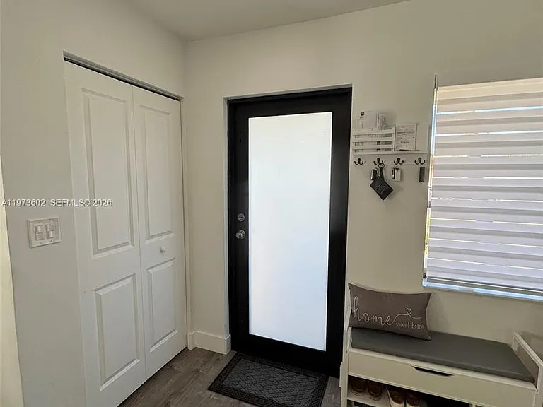 12534 SW 27th St — Photo 3