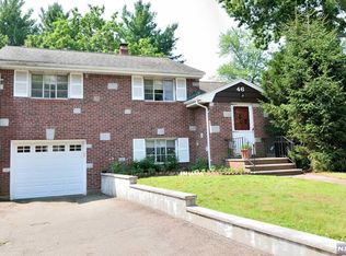 46 Newcomb Rd, Tenafly, NJ 07670