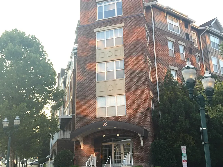 35 W Broad St #107 — Photo 1
