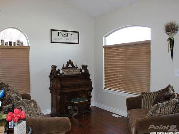 3 Formal Living Room