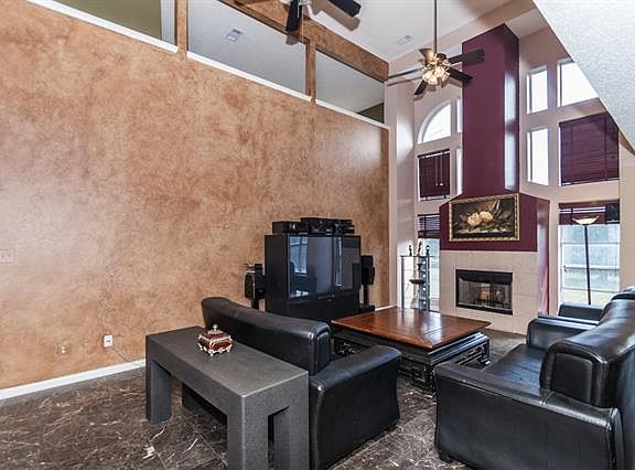3rd image of 300 Tranquility Ln