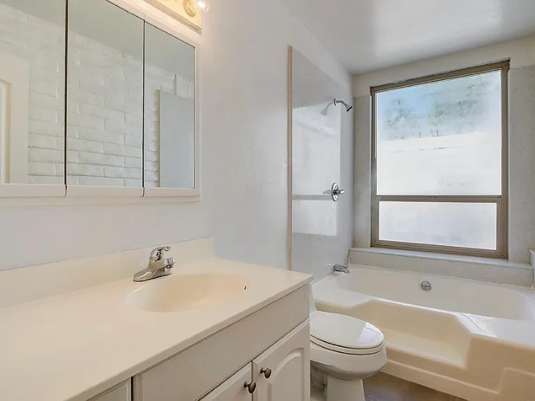 269 Aurora Ave — Photo 8