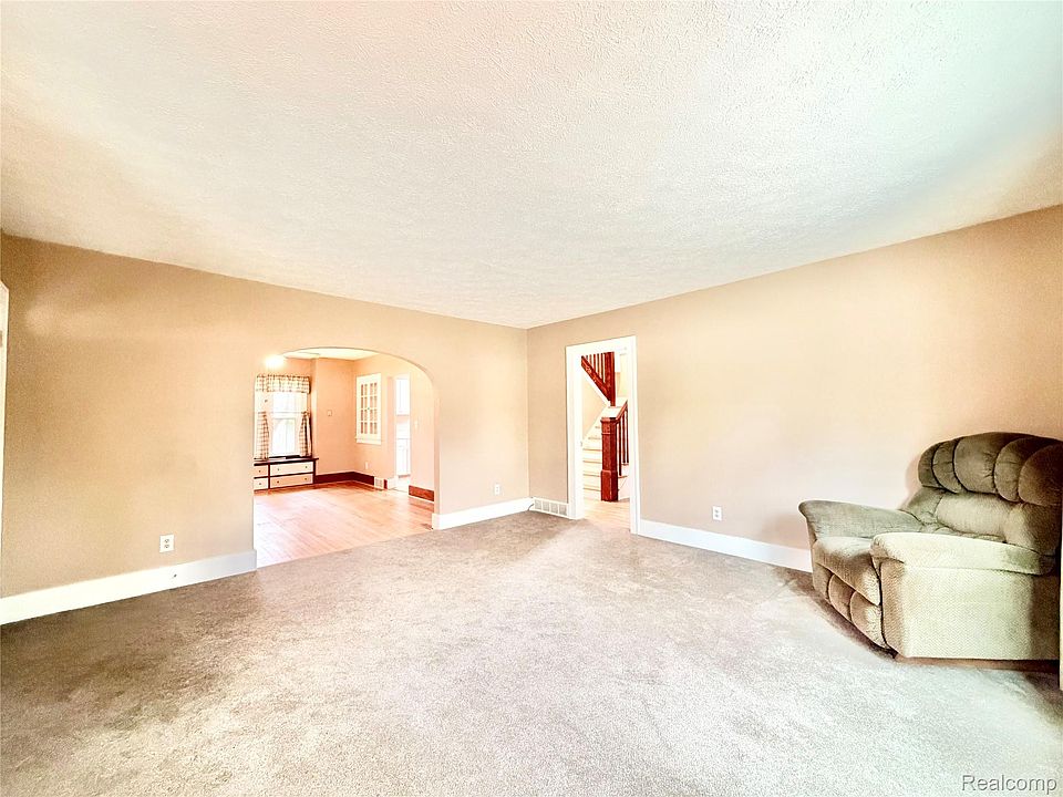 1331 W South Blvd, photo 6