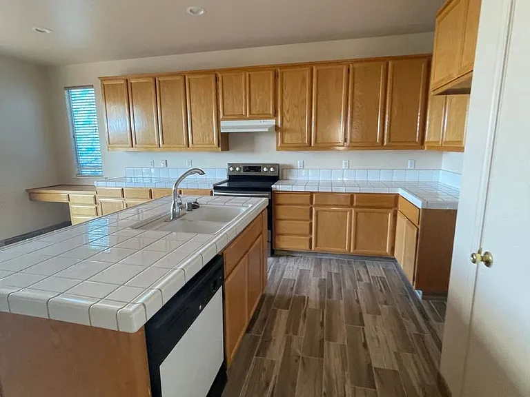4143 Canopy Ct — Photo 6