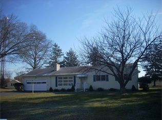 17 Davison Rd, East Windsor, NJ 08520