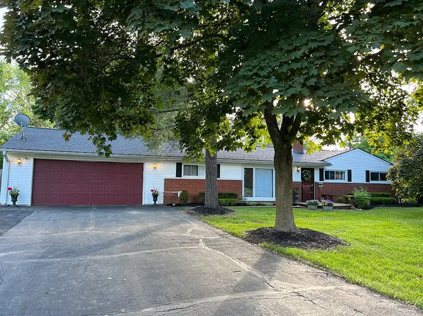 6457 Snow Apple Dr, Clarkston, MI 48346