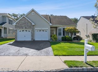 24 Little Leaf Lane, Howell, NJ 07731