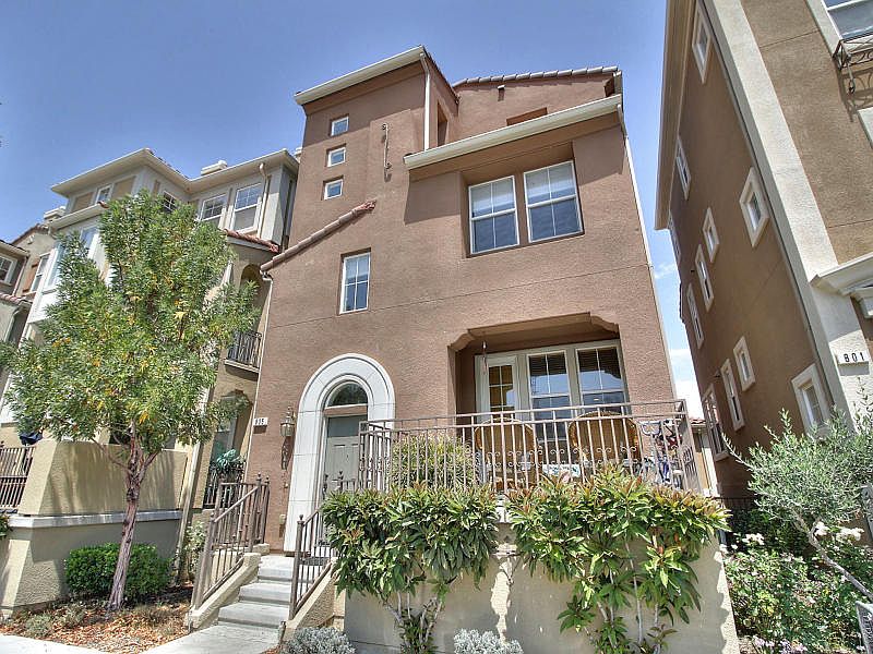 1st image of 805 Adeline Avenue