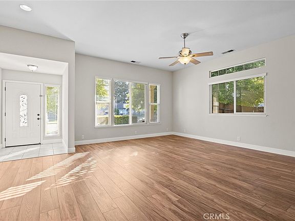 5th image of 30 Herlax Cir