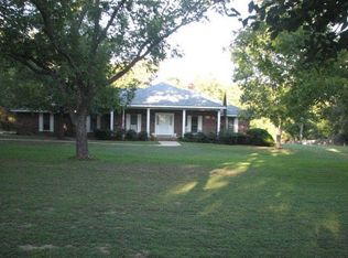 150 Sandy Ln W, Eufaula, AL 36027