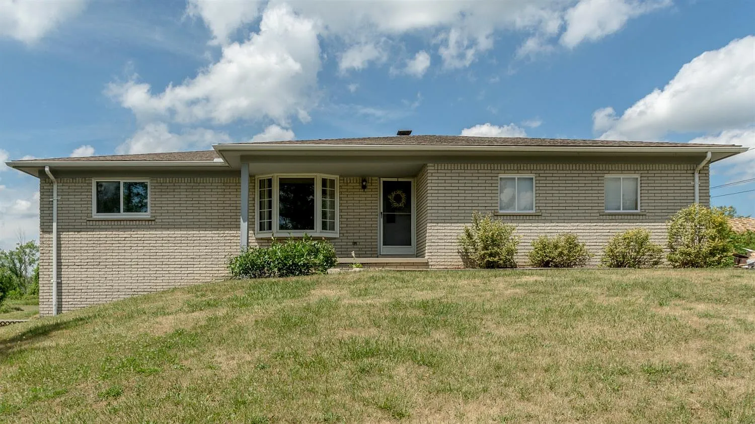 10083 Gordon Rd photo 1