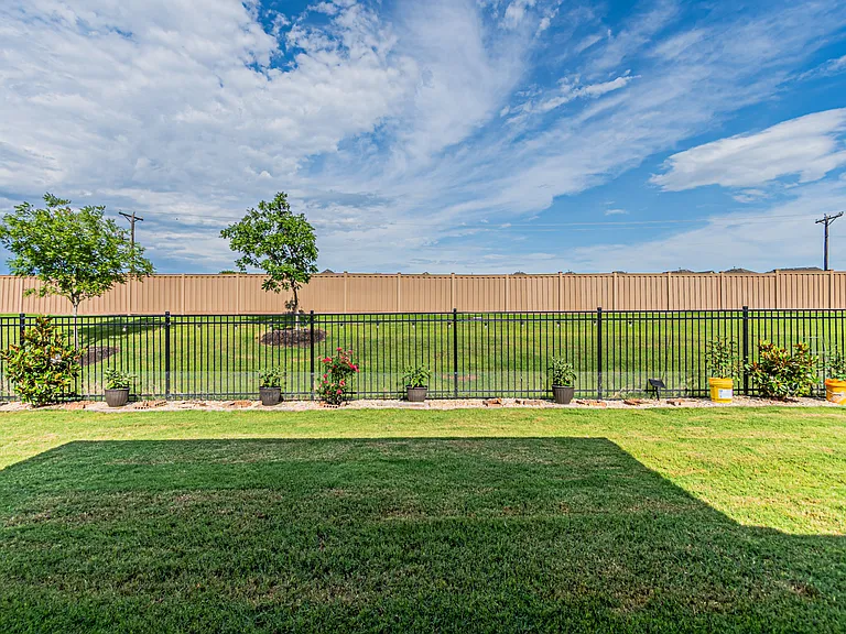 3508 Crescent Ln — Photo 44