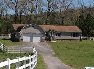 10549 Ford Valley Rd, Glencoe, AL 35905