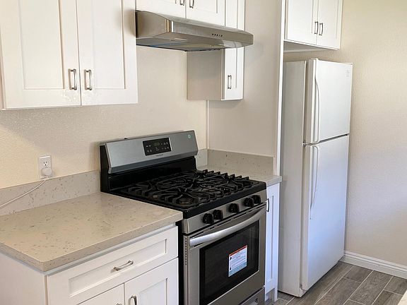 4th image of 31 Roswell Ave APT 1
