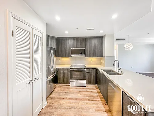 1601 India St #217 Photo 1