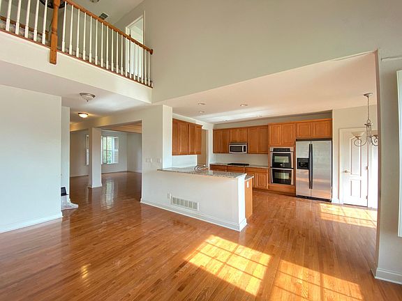 5th image of 2315 Brookshire Dr