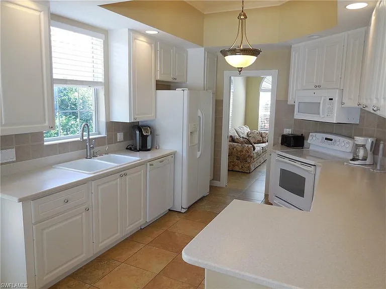 8539 Alessandria Ct — Photo 5