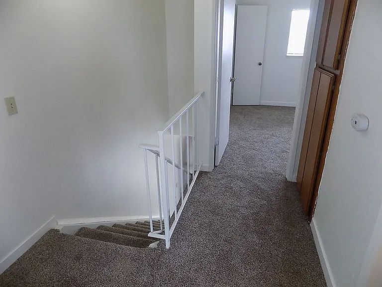449 Montgomery St — Photo 13