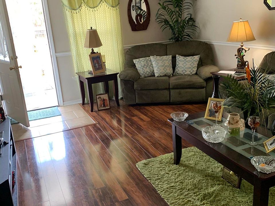 2nd image of 2814 Wickwire St #4