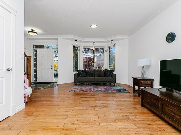 5th image of 9204 90th St NW