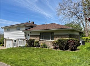 53 Oak St, Manor, PA 15665