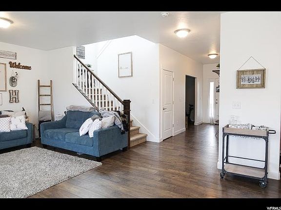 2nd image of 6759 S Clumber Ct