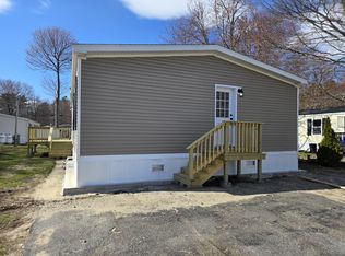 39 Long St #39L, Brunswick, ME 04011