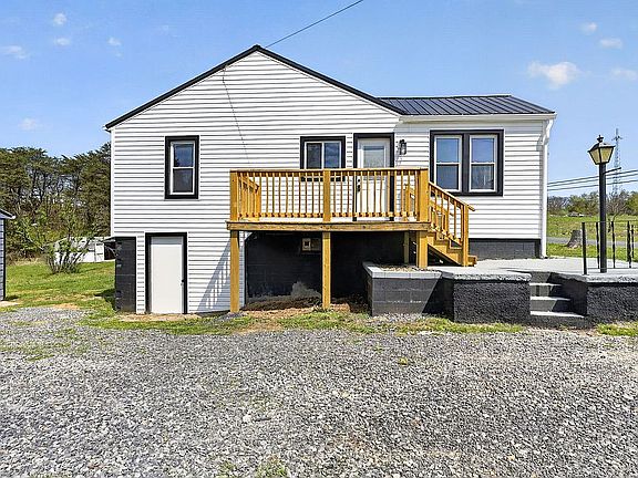2nd image of 433 Derr Hill Rd