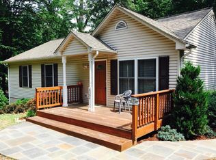 8394 Cobb Rd, Manassas, VA 20112