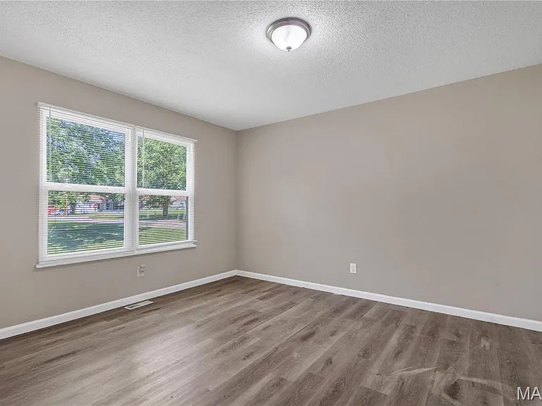 201 Becker Dr — Photo 13