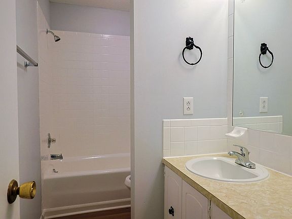 5th image of 205 Tamassee Dr
