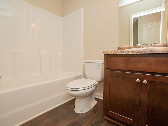 4th image of 370 Turtle Creek Dr #1