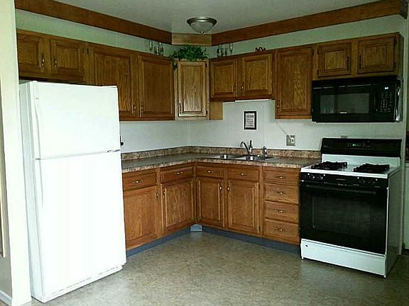 5th image of 1532 Willow Pl