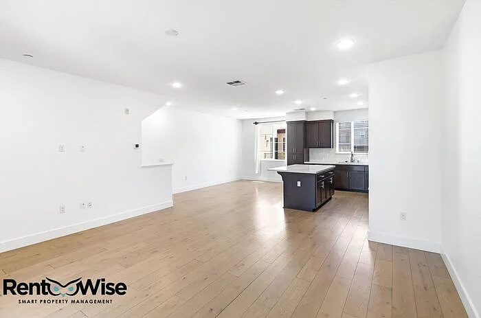 29384 Hub Ln — Photo 17