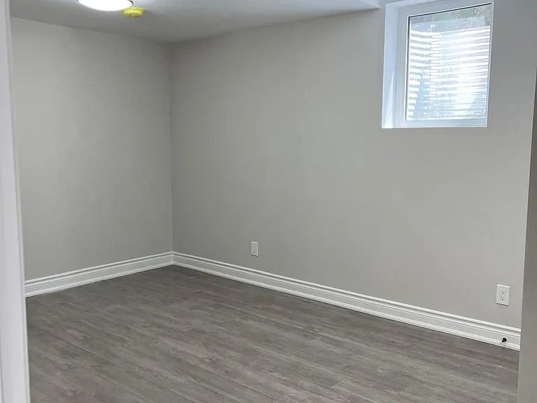 9 Annie Cres — Photo 4