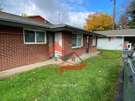 3rd image of 1049 SE Walnut St #1-22