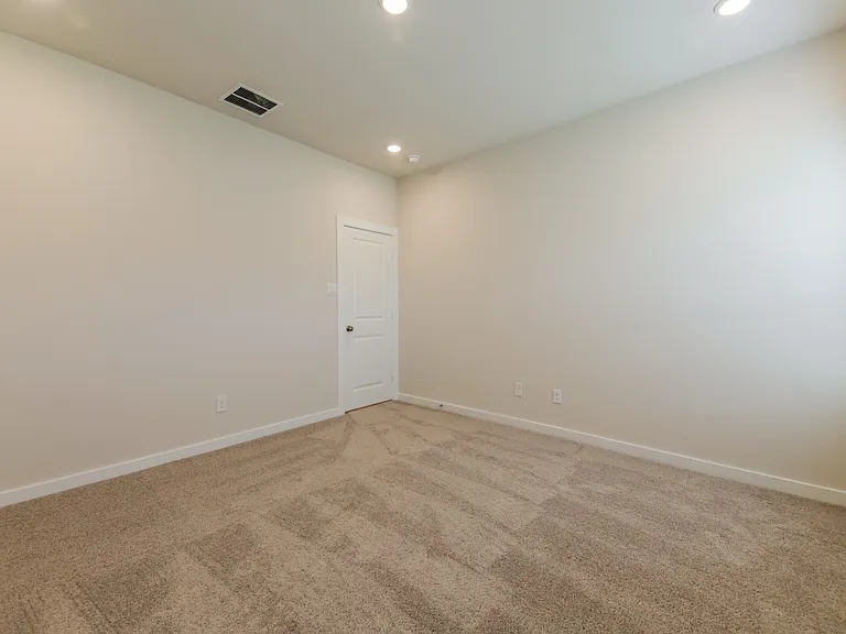 2213 Trailside Dr — Photo 13