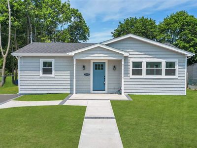809 Bayview Avenue, Amityville, NY, 11701
