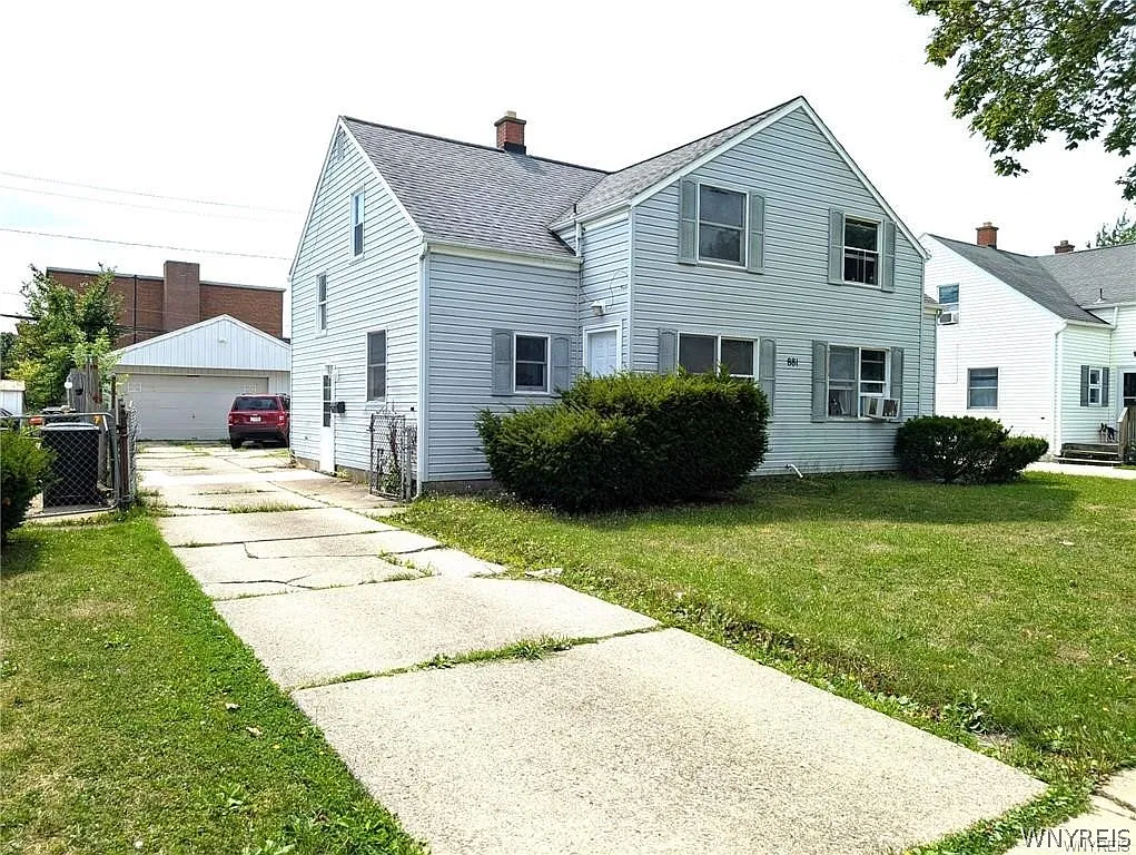 3 bed, 1.0 bath, 1636 sqft, $1,400 — Photo 2