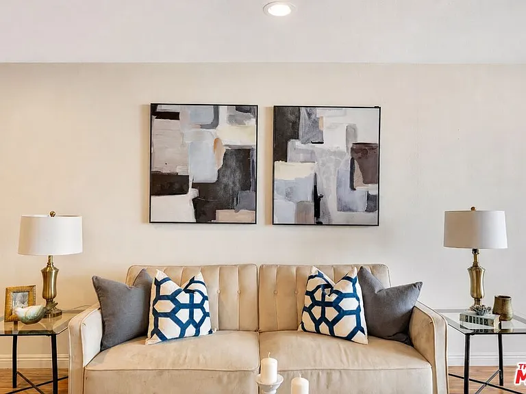 1900 Vine St #103 — Photo 5