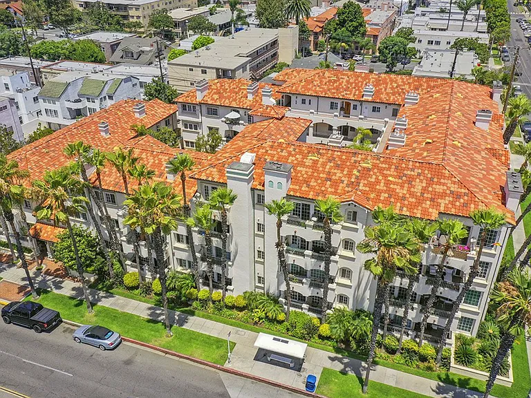 1901 E Ocean Blvd #104 — Photo 32