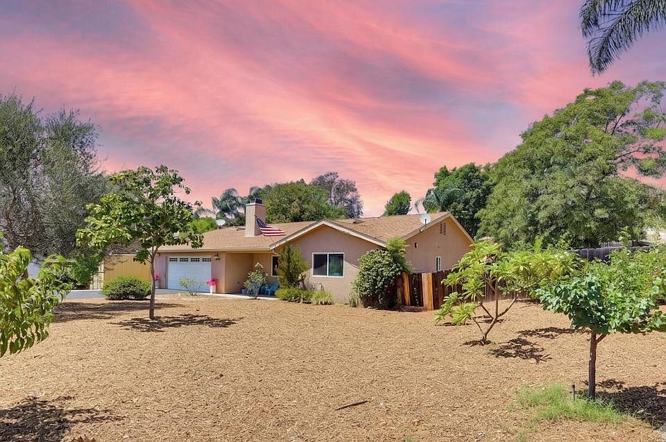 1st image of 9744 Sierra Madre Rd