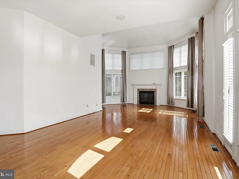 23059 Bronstein Ln — Photo 18