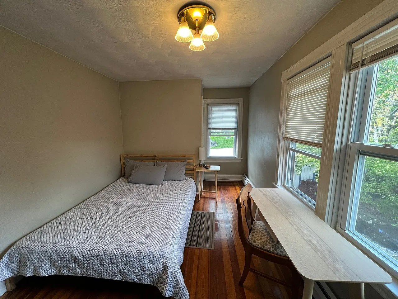 25 West Warwick Avenue - UNIT 2 — Photo 4