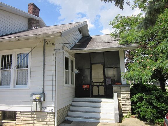 4th image of 303 W Market St