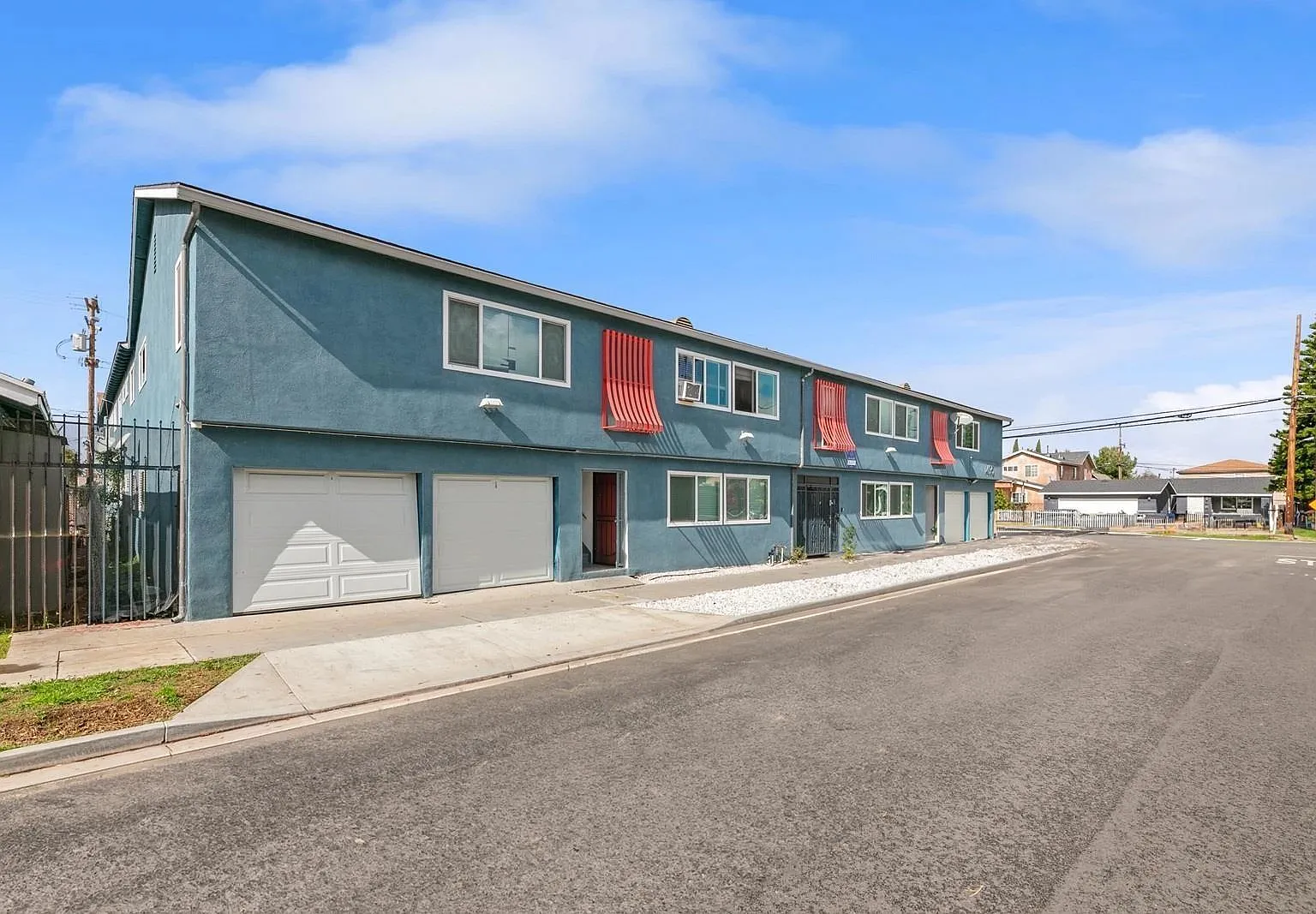 1495 Peterson Ave — Photo 3