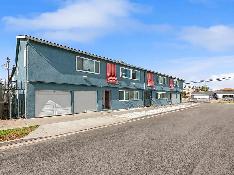 1495 Peterson Ave #5 — Photo 3