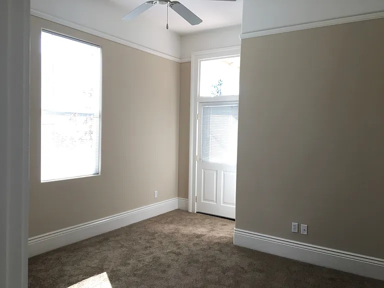 1403 Middlefield Rd — Photo 10